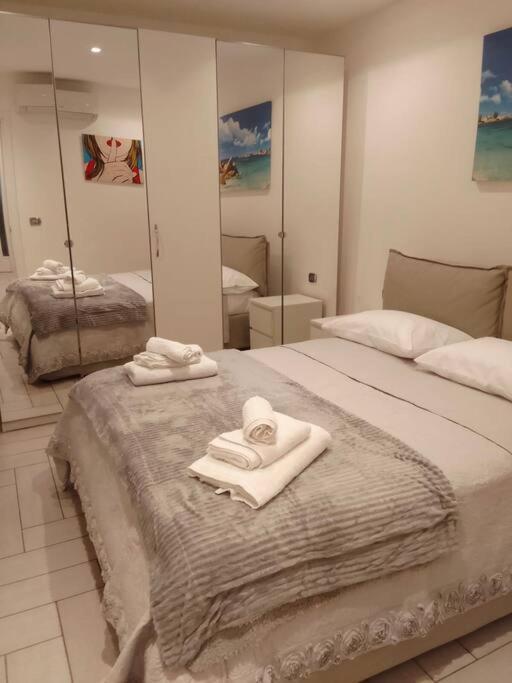 Oltre Me Apartment Bari Bagian luar foto