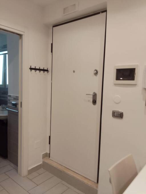 Oltre Me Apartment Bari Bagian luar foto